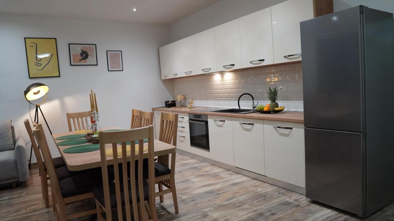 Apartmani Tripalo อิโมตสกี ภายนอก รูปภาพ