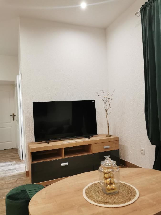 Apartmani Tripalo อิโมตสกี ภายนอก รูปภาพ