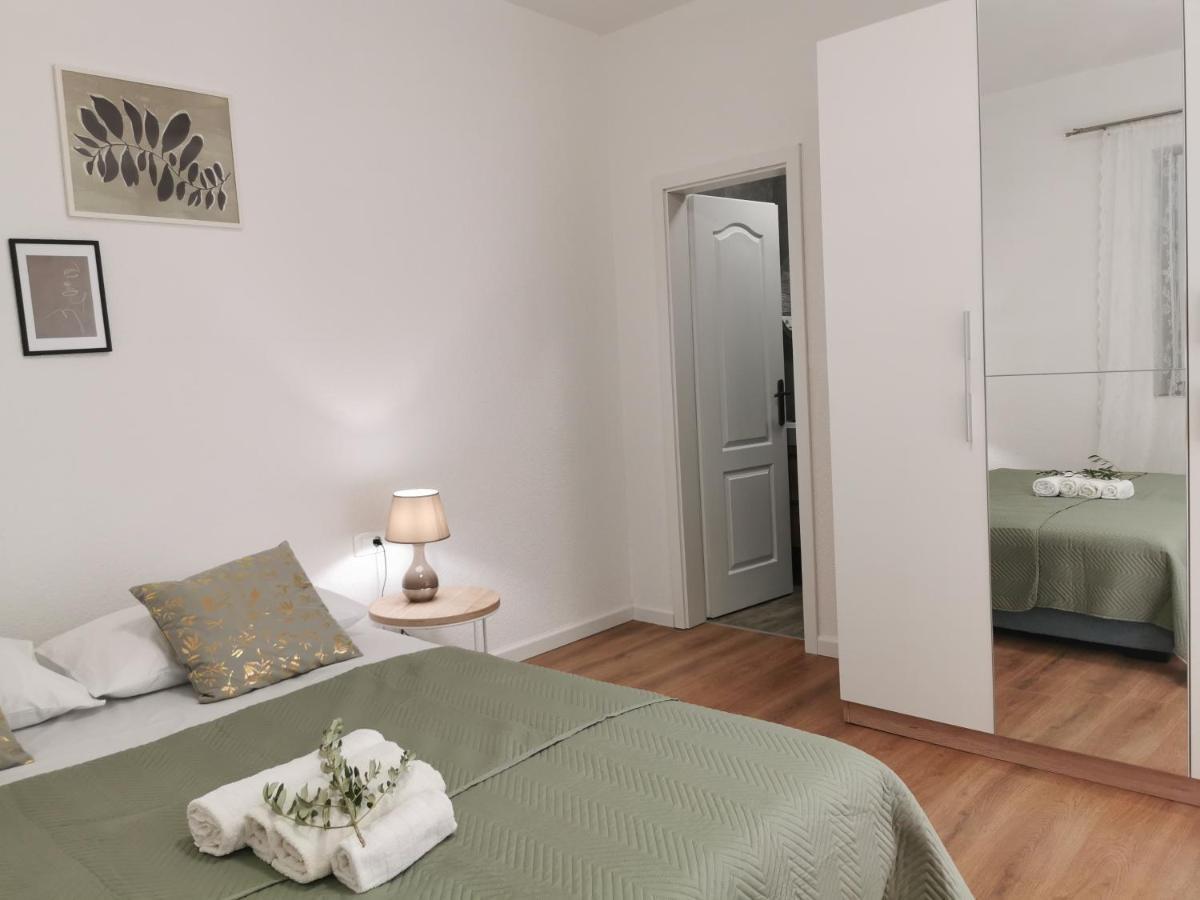 Apartmani Tripalo อิโมตสกี ภายนอก รูปภาพ