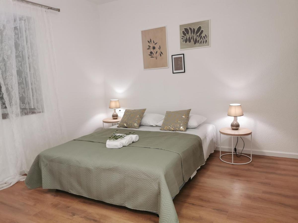 Apartmani Tripalo อิโมตสกี ภายนอก รูปภาพ