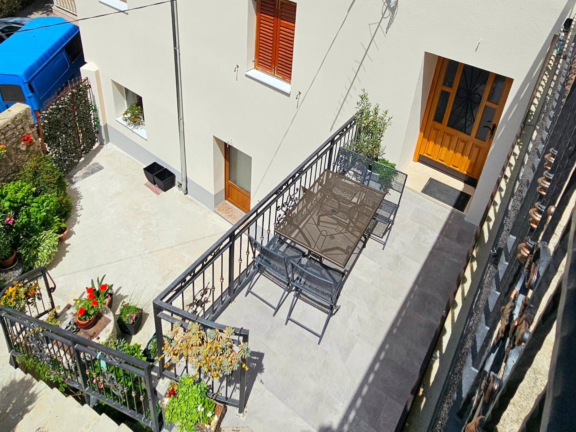 Apartmani Tripalo อิโมตสกี ภายนอก รูปภาพ